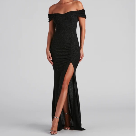 Windsor Dresses & Skirts - Windsor Meryl Formal Glitter Long Dress — Black